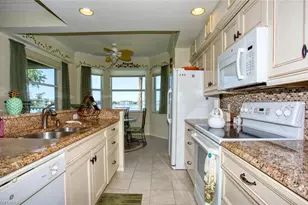 10350 Washingtonia Palm Way, Fort Myers, FL 33966 - Photo 13