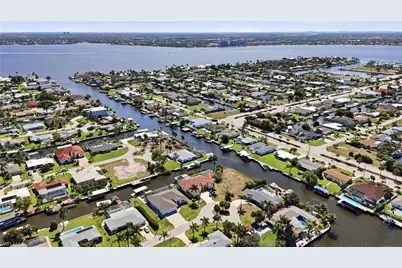 5357 Majestic Ct, Cape Coral, FL 33904 - Photo 5