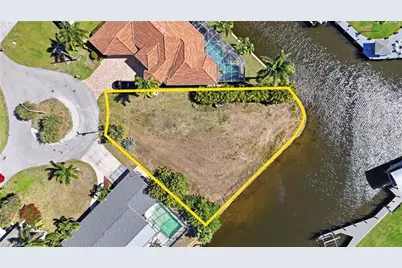 5357 Majestic Ct, Cape Coral, FL 33904 - Photo 7