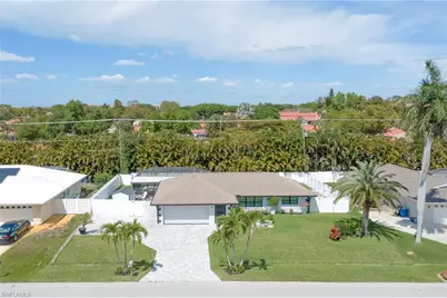 1089 N Town and River Dr, Fort Myers, FL 33919 - Photo 31