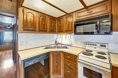 20124 Plum Tree Ln, Estero, FL 33928 - Photo 15