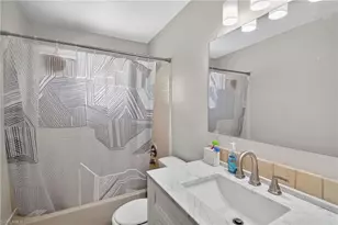 414 NE 15th Pl, Cape Coral, FL 33909 - Photo 21