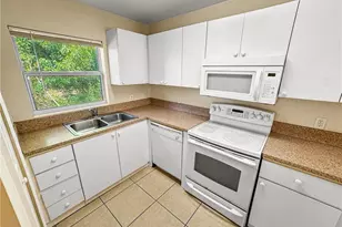 1321 SE 8th Ave, Cape Coral, FL 33990 - Photo 15