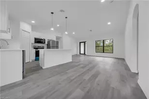 1036 Cresthaven St, Lehigh Acres, FL 33974 - Photo 5