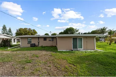 48 Victoria Dr, North Fort Myers, FL 33917 - Photo 43