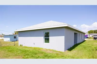 3428 Jeffcott St, Fort Myers, FL 33916 - Photo 5