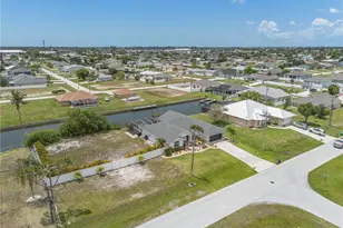 1932 SW 2nd Pl, Cape Coral, FL 33991 - Photo 35