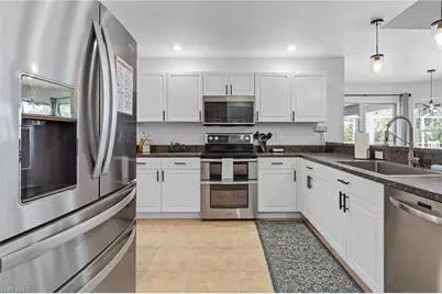 1932 SW 2nd Pl, Cape Coral, FL 33991 - Photo 13