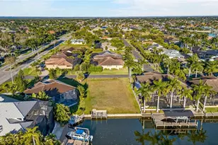 5423 SW 17th Ave, Cape Coral, FL 33914 - Photo 9