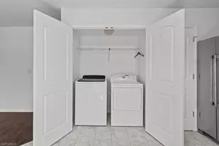 2719 NE 6th Pl, Cape Coral, FL 33909 - Photo 23