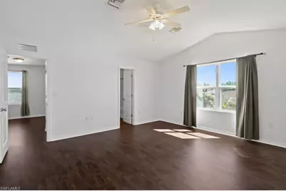 2719 NE 6th Pl, Cape Coral, FL 33909 - Photo 17