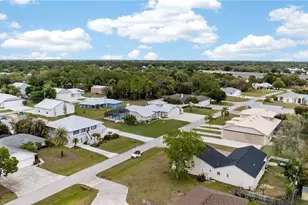 6890 Circle Dr, Fort Myers, FL 33905 - Photo 9