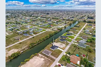 2125 NE 5th Pl, Cape Coral, FL 33909 - Photo 31