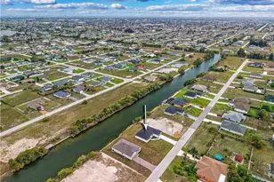 2125 NE 5th Pl, Cape Coral, FL 33909 - Photo 31