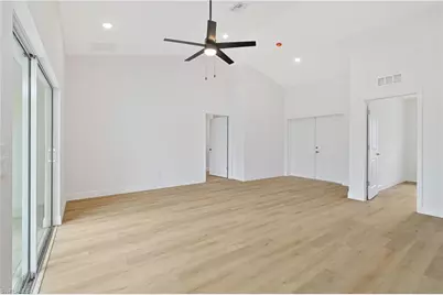 2125 NE 5th Pl, Cape Coral, FL 33909 - Photo 7