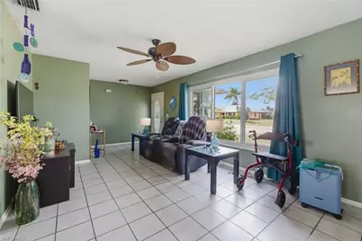 4305 SW 1st Pl, Cape Coral, FL 33914 - Photo 5