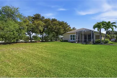 2457 Sutherland Ct, Cape Coral, FL 33991 - Photo 25