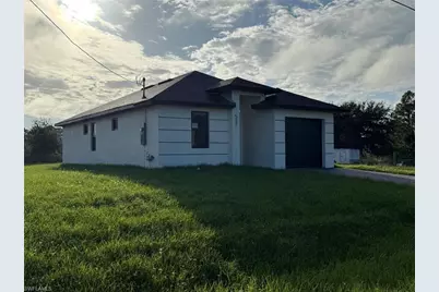 537 Hawthorne Ave S, Lehigh Acres, FL 33974 - Photo 3