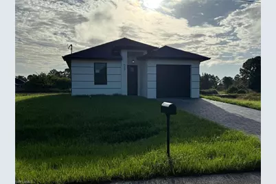 537 Hawthorne Ave S, Lehigh Acres, FL 33974 - Photo 1