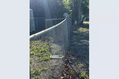 538 W Alverdez Ave, Clewiston, FL 33440 - Photo 13