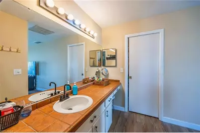 238 SE 9th Ter, Cape Coral, FL 33990 - Photo 27