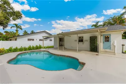 1342 Alhambra Dr, Fort Myers, FL 33901 - Photo 3