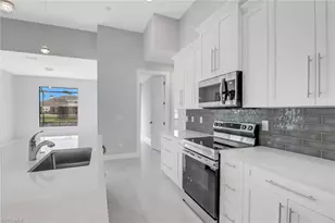 1215 SW 21st Ave, Cape Coral, FL 33991 - Photo 7