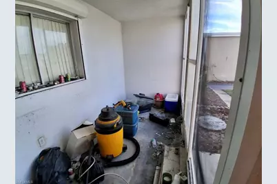 8381 Antigua Ct, Fort Myers, FL 33907 - Photo 15