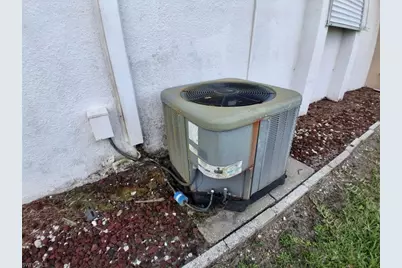 8381 Antigua Ct, Fort Myers, FL 33907 - Photo 9