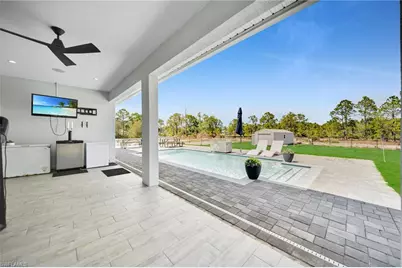 935 Beverly St E, Lehigh Acres, FL 33974 - Photo 19