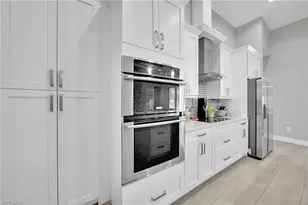 935 Beverly St E, Lehigh Acres, FL 33974 - Photo 7