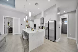 935 Beverly St E, Lehigh Acres, FL 33974 - Photo 3