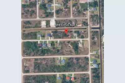914 Citrus Ave S, Lehigh Acres, FL 33974 - Photo 1