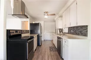 150 Overland Trail, North Fort Myers, FL 33917 - Photo 9