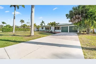 1320 Miracle Ln, Fort Myers, FL 33901 - Photo 1