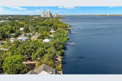 3541-3543 E Riverside Dr, Fort Myers, FL 33916 - Photo 3