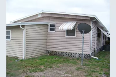 213 Brandywine Ln, North Fort Myers, FL 33917 - Photo 5