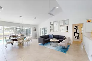 814 El Dorado Pkwy E, Cape Coral, FL 33904 - Photo 13