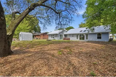 210 E Sugarland Cir, Clewiston, FL 33440 - Photo 43