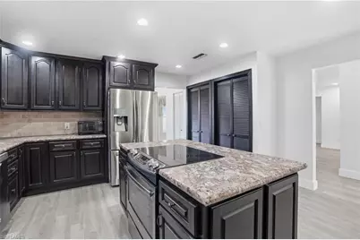 210 E Sugarland Cir, Clewiston, FL 33440 - Photo 23