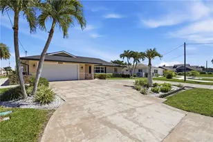 3517 SE 19th Ave, Cape Coral, FL 33904 - Photo 3