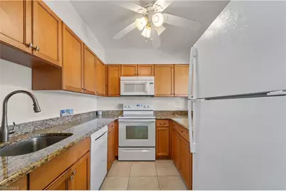 5421 Peppertree Dr #3, Fort Myers, FL 33908 - Photo 9