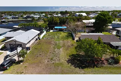 2044 Aruba Ave, Fort Myers, FL 33905 - Photo 7