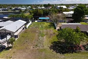 2044 Aruba Ave, Fort Myers, FL 33905 - Photo 7