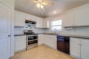 1618 SW 19th Ave, Cape Coral, FL 33991 - Photo 7