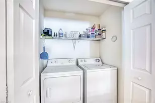 10135 Colonial Country Club Blvd, Fort Myers, FL 33913 - Photo 29