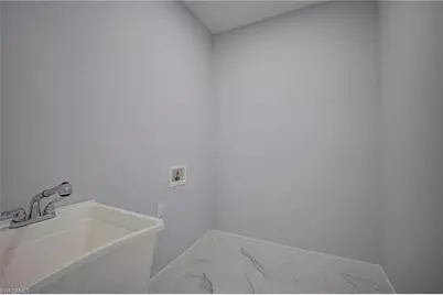 872 Spaulding St E, Lehigh Acres, FL 33974 - Photo 25