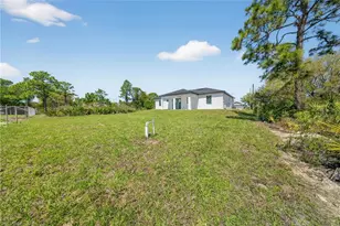 2711 39th St W, Lehigh Acres, FL 33971 - Photo 35