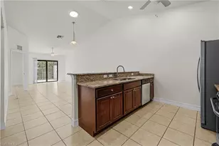 902 SW 39th Terrace, Cape Coral, FL 33914 - Photo 5