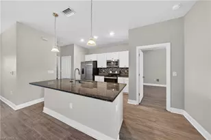 1001 NE 35th Ln, Cape Coral, FL 33909 - Photo 3
